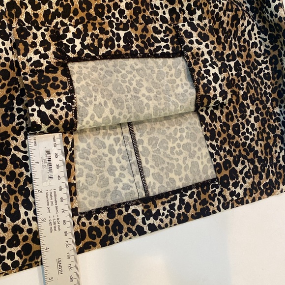 Will Smith Leopard print pencil skirt 20”, side zip, kick flap @ back EUC size 4 - Picture 11 of 15